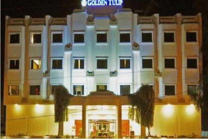 Hotel Golden Tulip Udaipur Extérieur photo