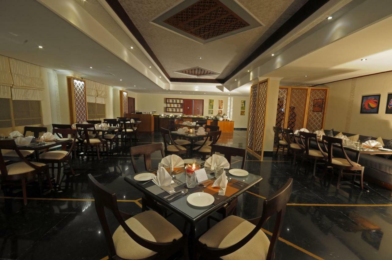 Hotel Golden Tulip Udaipur Extérieur photo